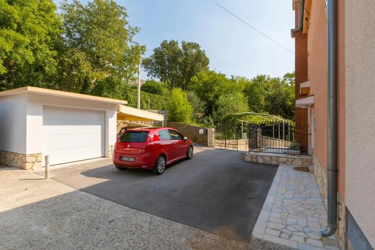 Two-Bedroom Apartment In Crikvenica XII Dramalj