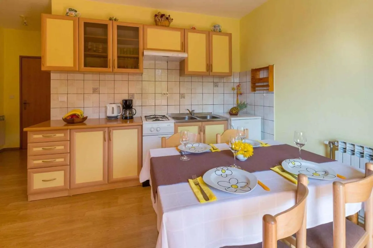 Two-Bedroom Apartment In Crikvenica XII Dramalj